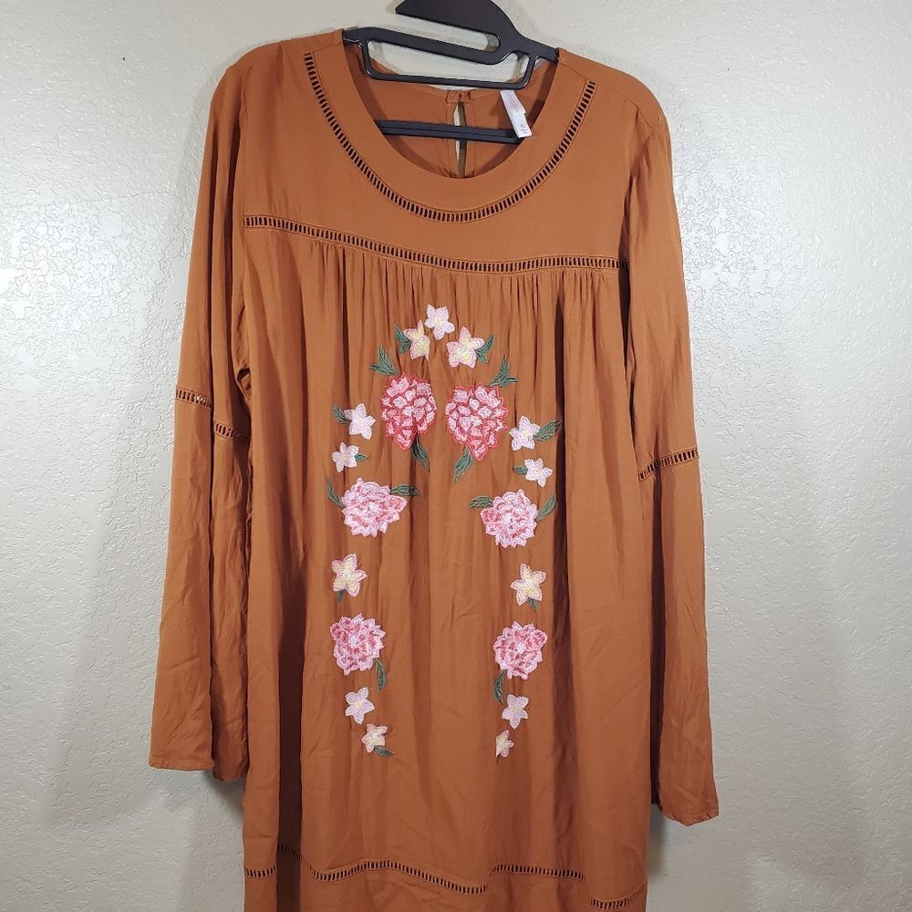 Xhilaration Floral Embroidered Bell Sleeve Caramel Boho Peasant Fall Dress